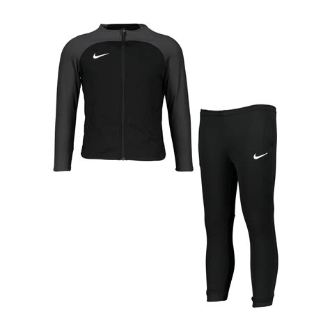 trainingsanzug nike schwarz mit muster|Schwarze Trainingsanzüge .